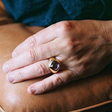 Marina B Sugarloaf Amethyst Signet Ring