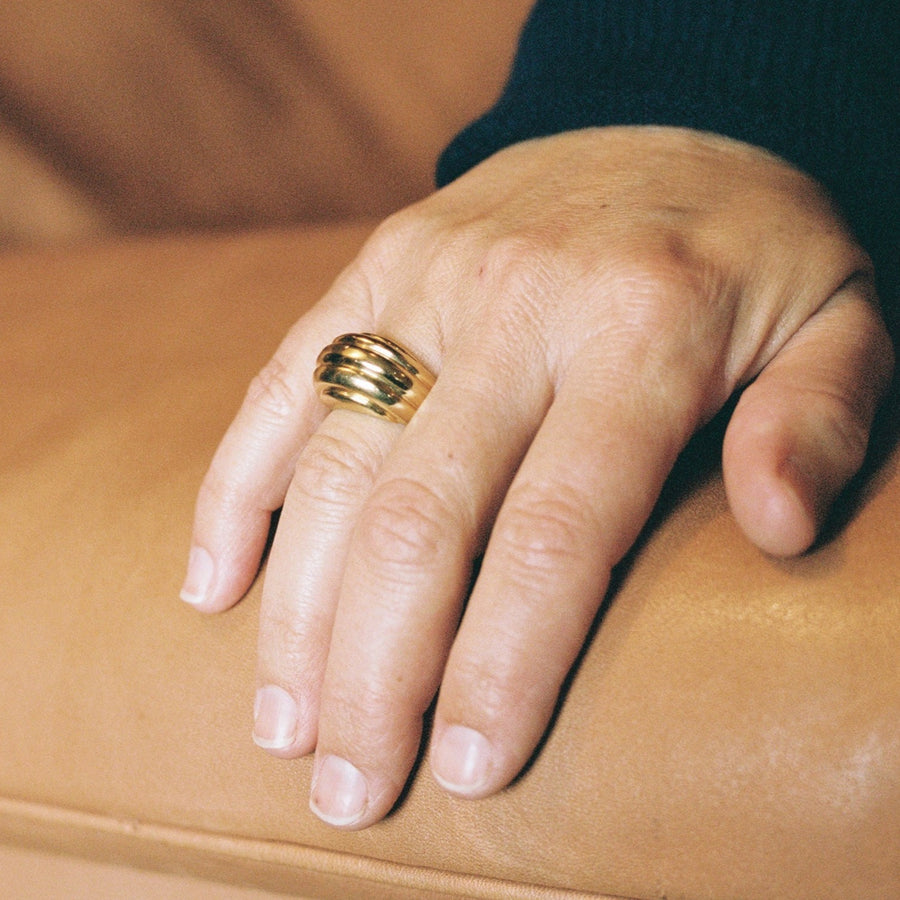 18k Gold Large Domed Scalloped Ring