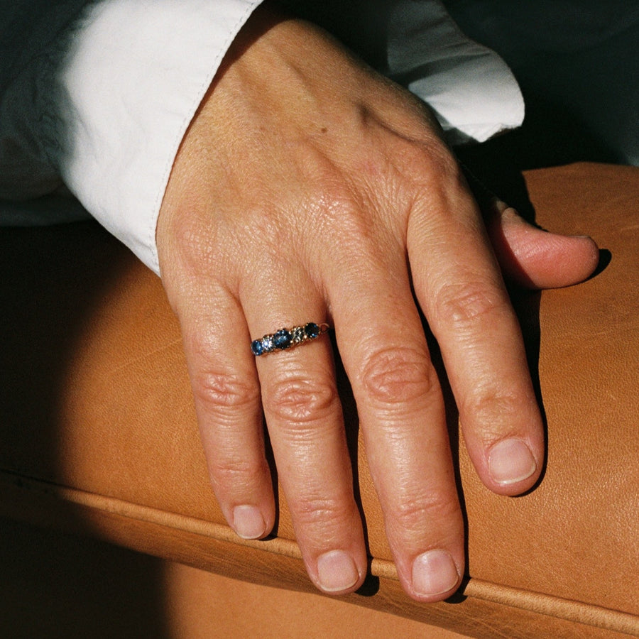 18k Diamond and Sapphire Victorian Ring