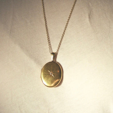 18k Yellow Gold Starburst Locket with Diamond