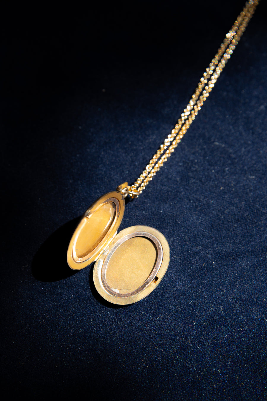 XXL Oval Gold Fill Locket with Etched Diamond Motif