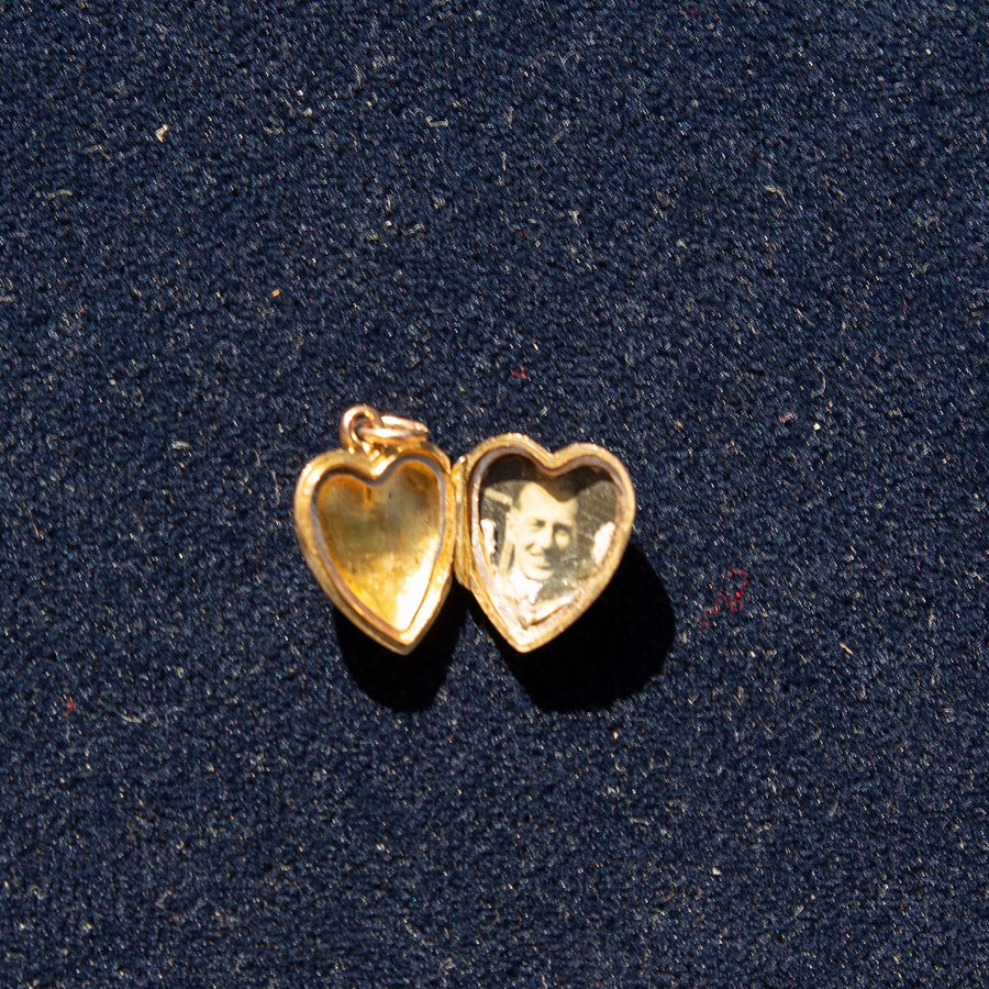 15k Gold Heart and Shield Motif