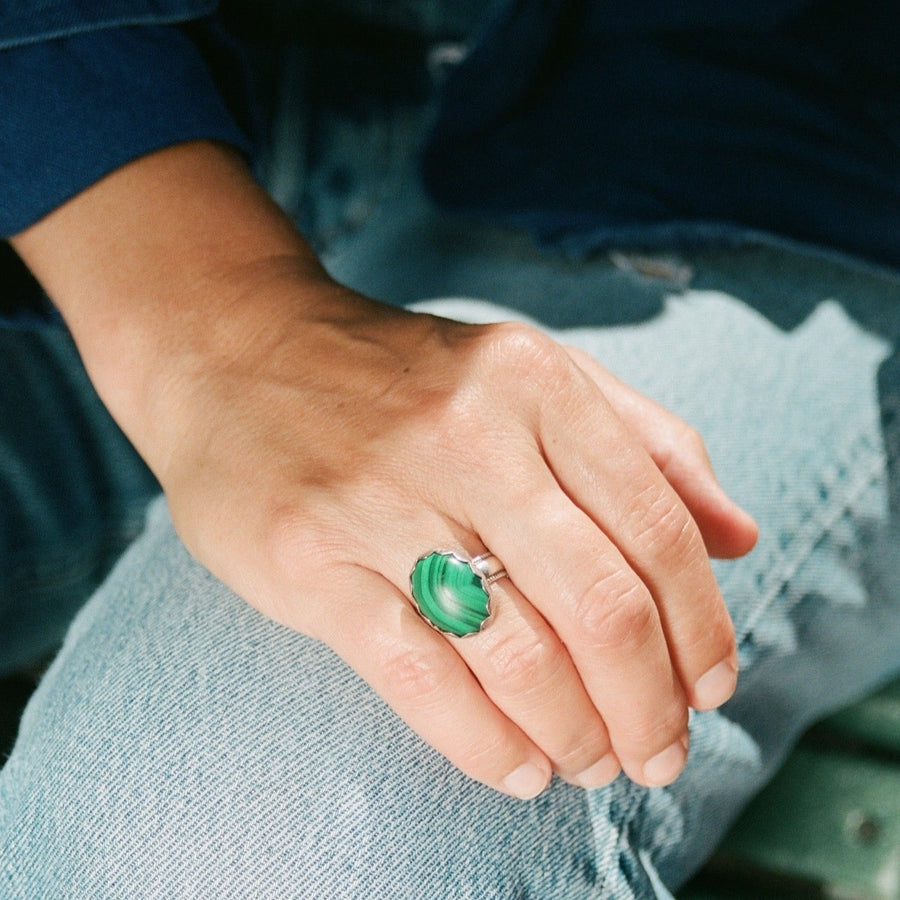 Sterling Wheat Trim Band with Malachite Stone